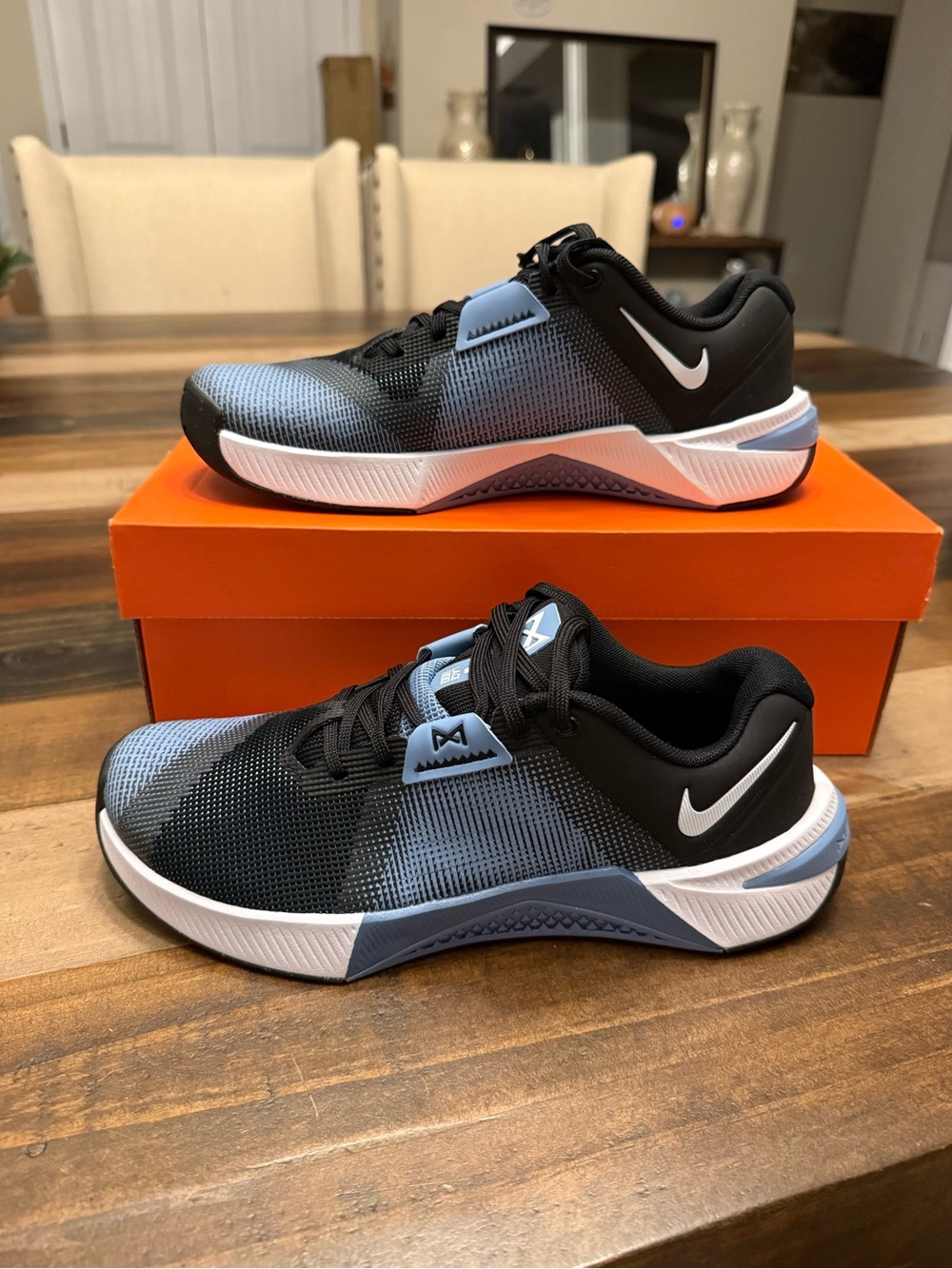 Nike Metcon 10 Men’s Athletic Shoes - Black and Light Blue, M7.5, W9